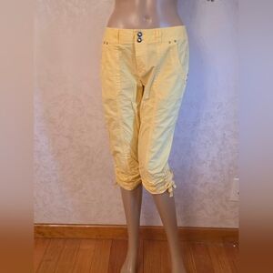 INC International Concepts Yellow Capris